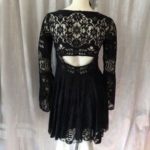 New Free People black lace “lovers folk song” split sleeve mini dress size 0